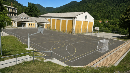 OBNOVLJENO ŠPORTNO IGRIŠČE V SPODNJI IDRIJI