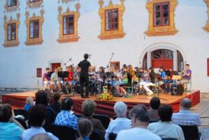 16 - Koncert na gradu